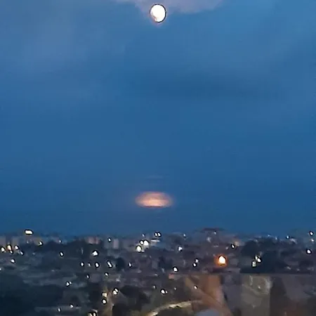 Paolo Attico Loft Matrimoniale Piu Singolo Diviso Da Armadi,piu Divano Letto Singolo * Loano