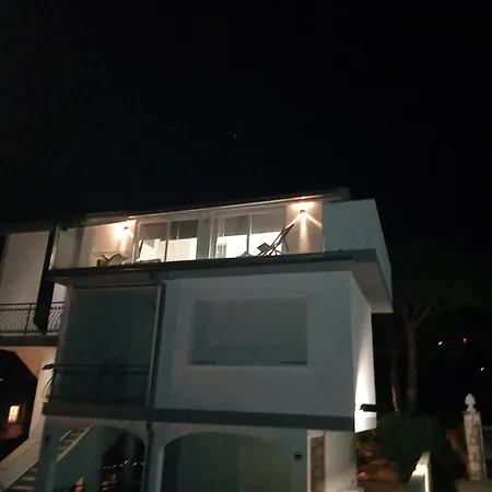 Paolo Attico Loft Matrimoniale Piu Singolo Diviso Da Armadi,piu Divano Letto Singolo Appartement